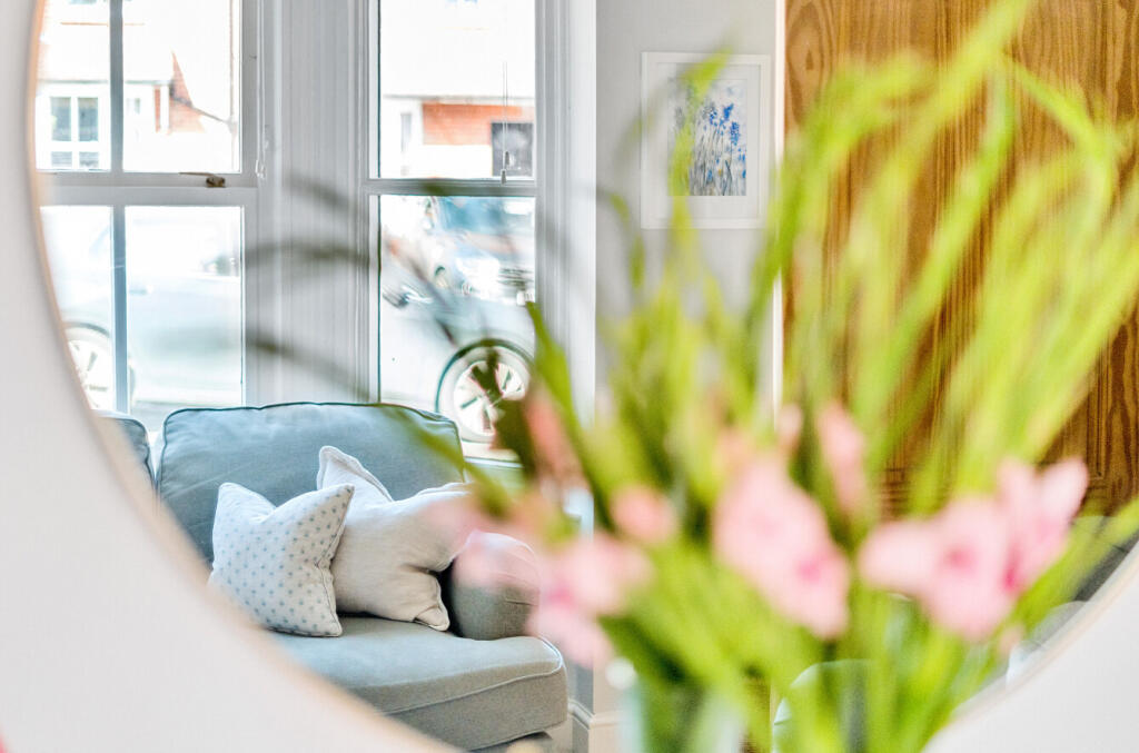 1326668-10-687a70...