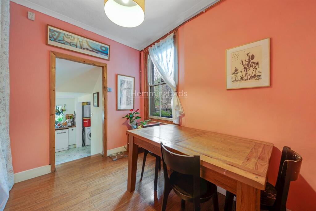 04-fea281601 - HMF - NS - 30 Fairthorn Road SE7 7R