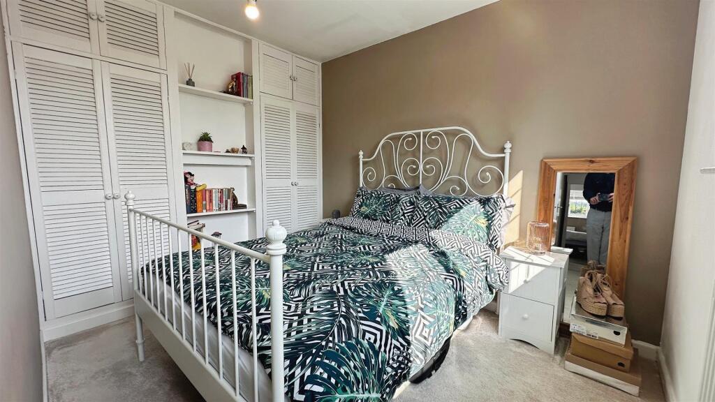 8d786220--4065-A8B8-0DF866F429AF-61919-000014B4D85