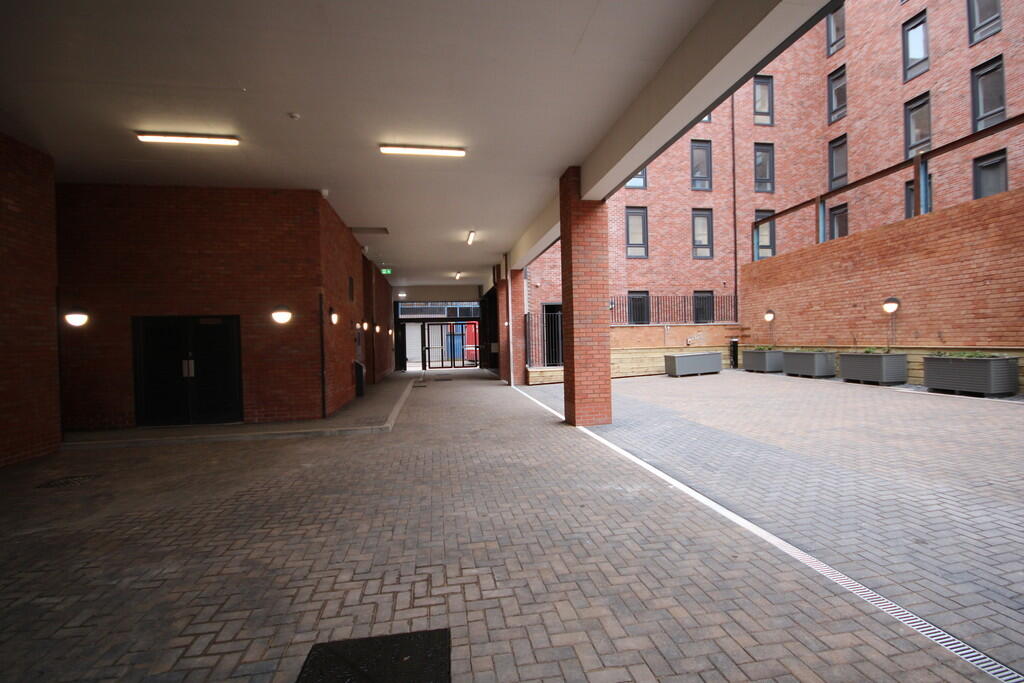 IMG_14256_10_larg...