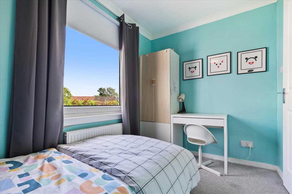 Bedroom Three (2)
