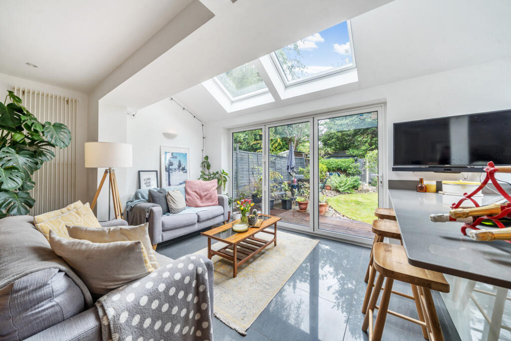 1302727-11-683f40...