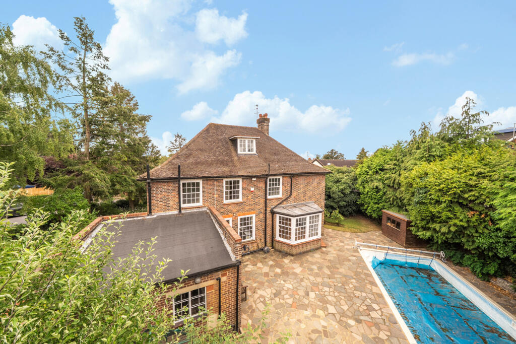 1328253-3-687f8ec...