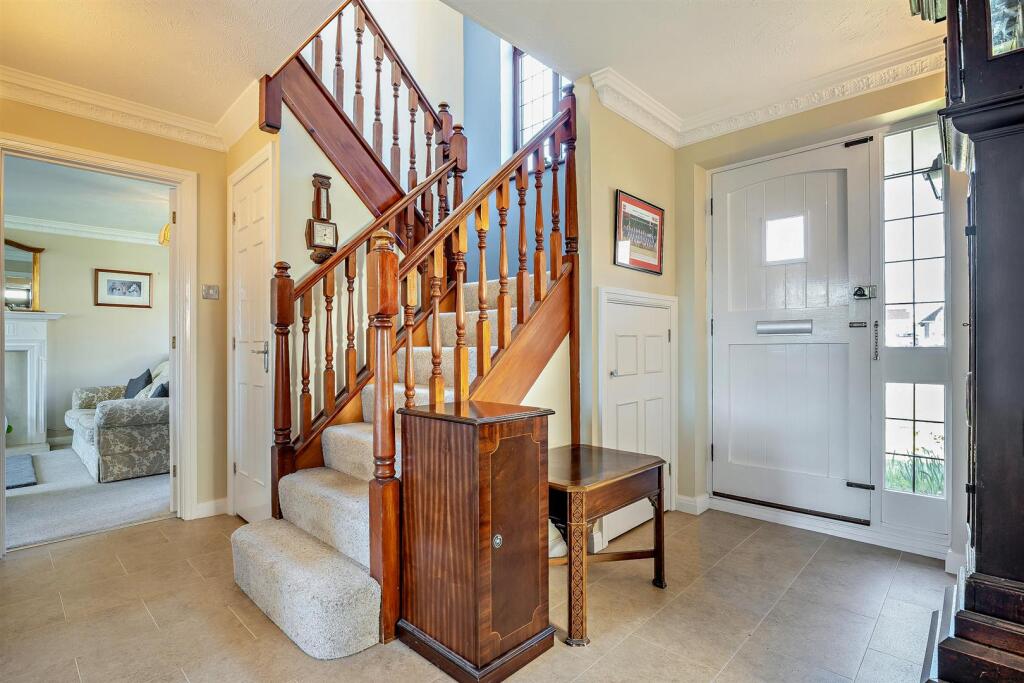 8640487-interior10-800.jpg