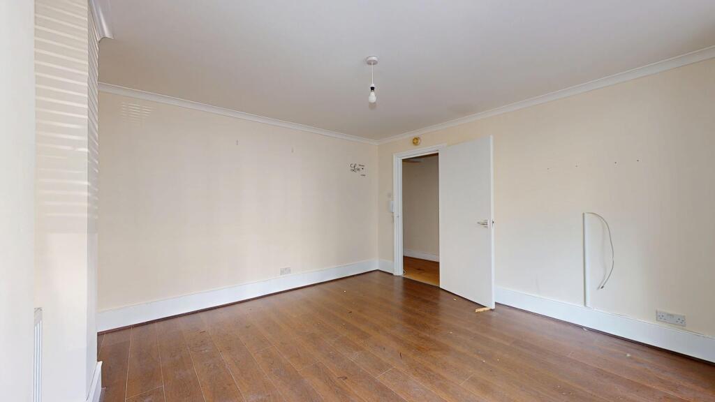 Flat A, 24 Montague Road, Hackney, London, E8 2HW