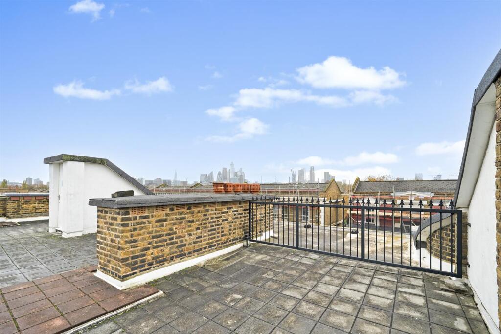 Communal Roof Terrace