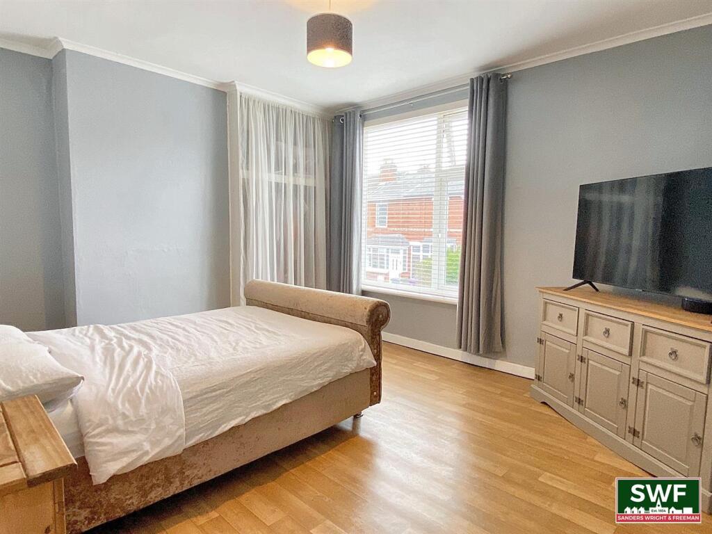 Bedroom1.jpg