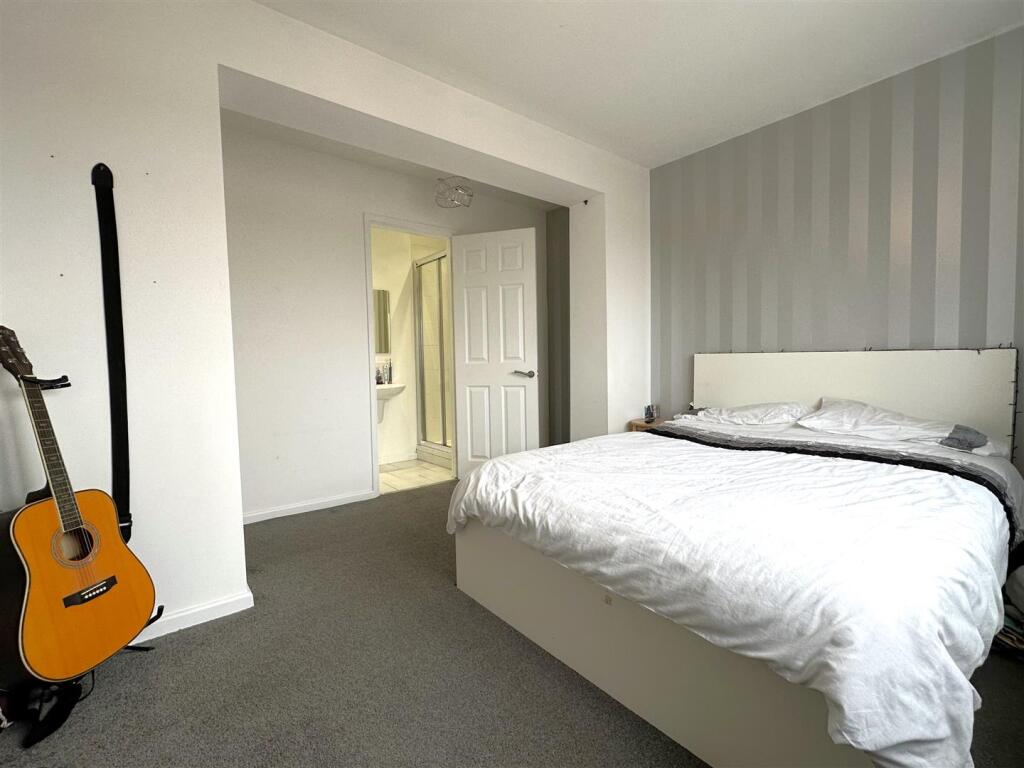 Bedroom One Into En-Suite 686