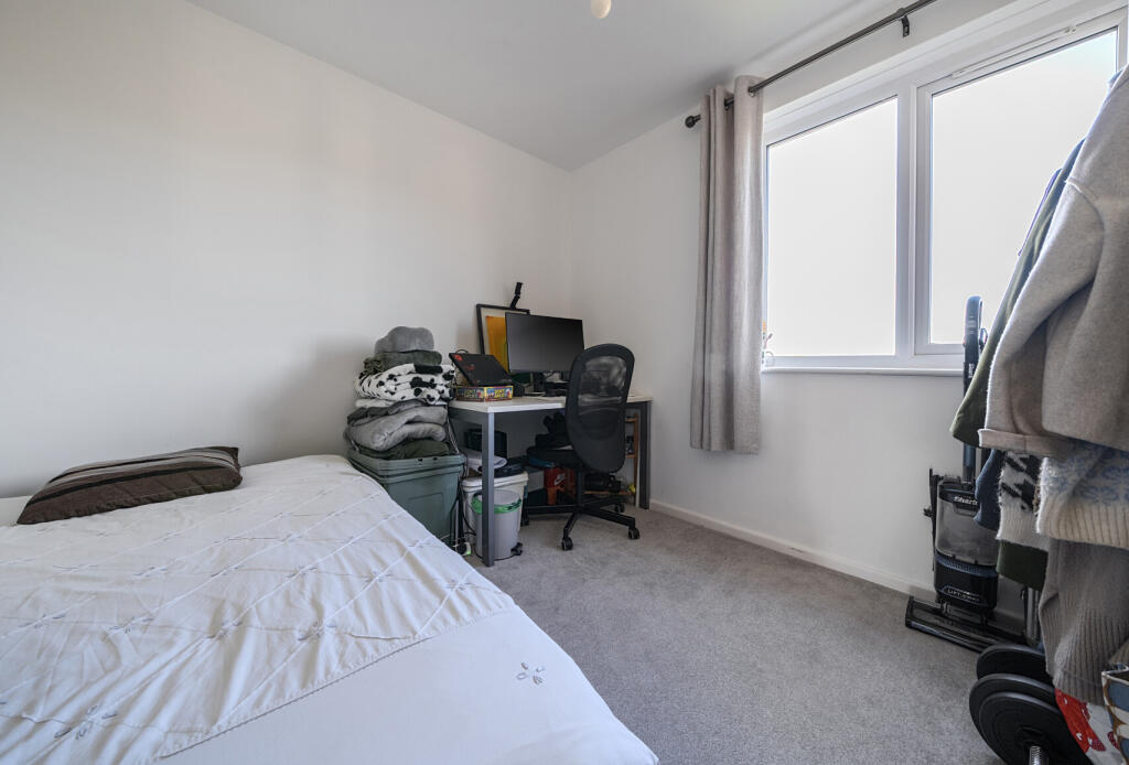 1380477-10-691b03...