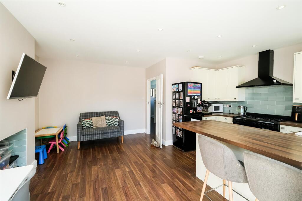 134 Gloucester Road-10.jpg