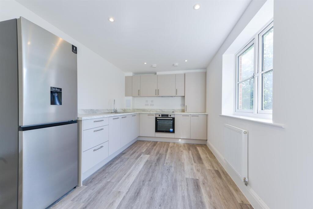 Flat 2 Dane Court1.jpg