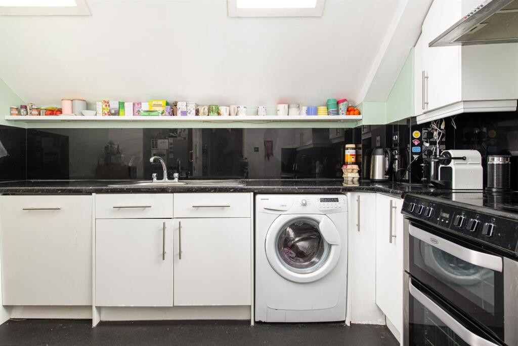 Kitchen_1.jpg