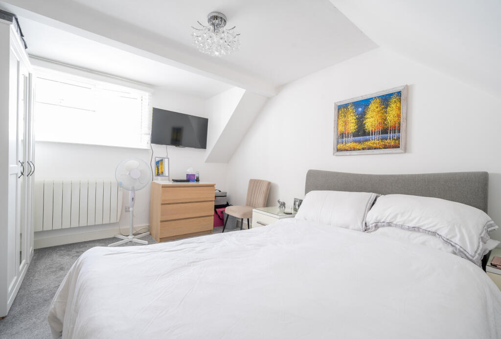 1311366-4-6856932...