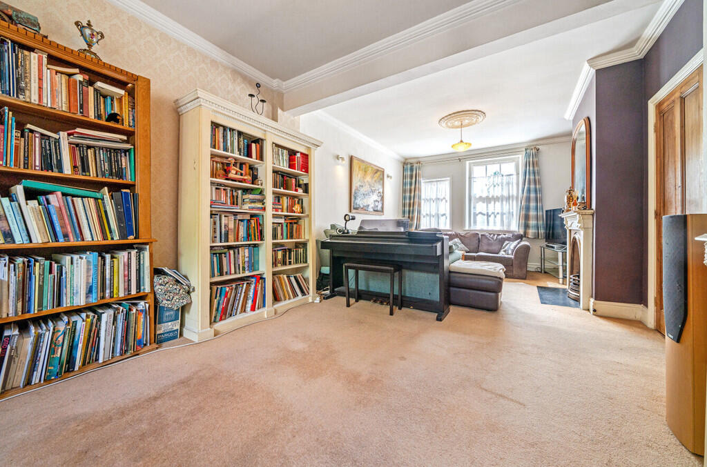 1300243-3-683dd25...