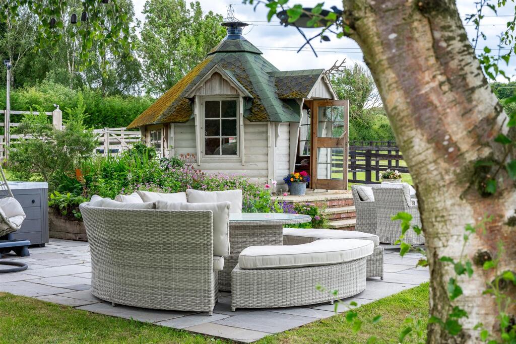 Summer house