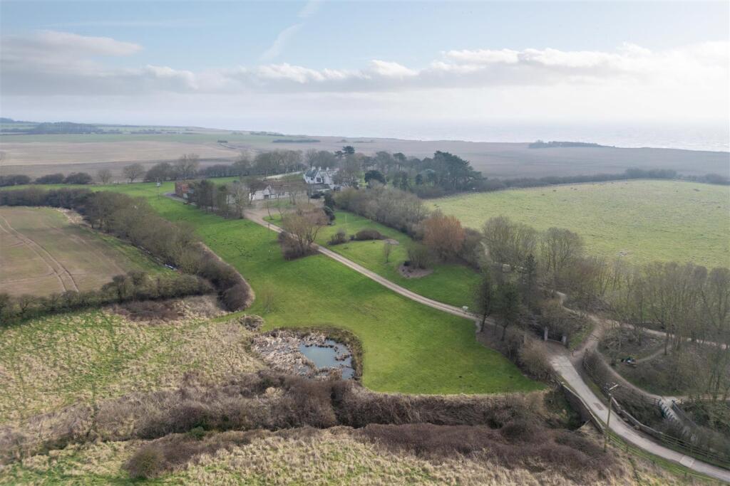 Highcliffe Manor Aerial-11.jpg