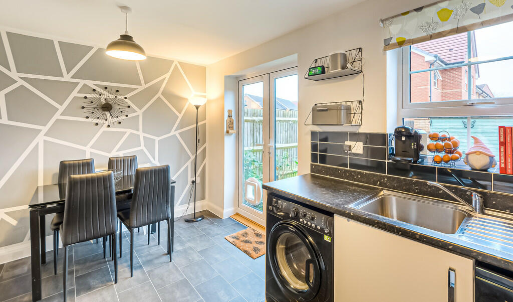 Kitchen / dining ...