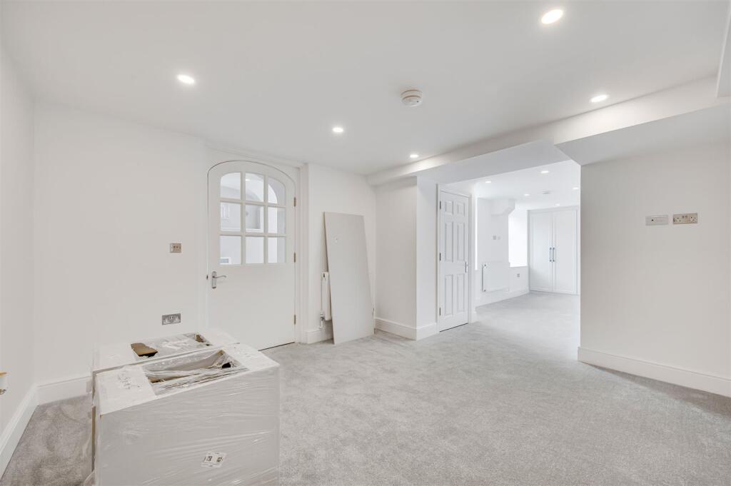 James_Anderson_Flat_2___Limes_House___Mortlake_Hig