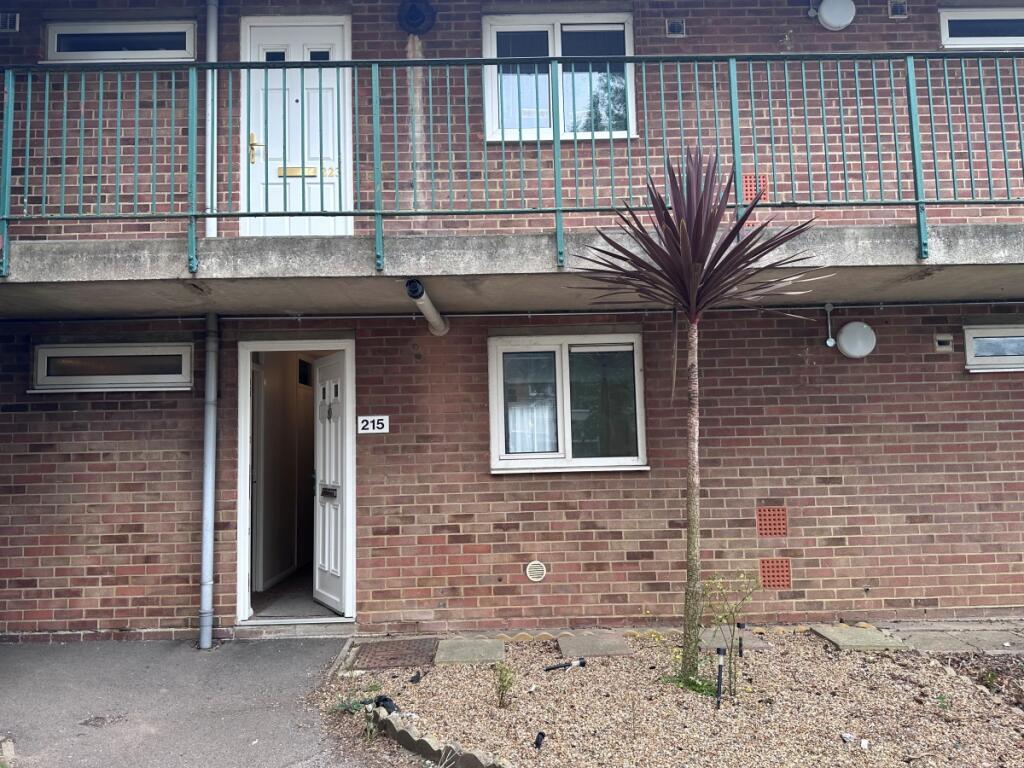 Clements main close