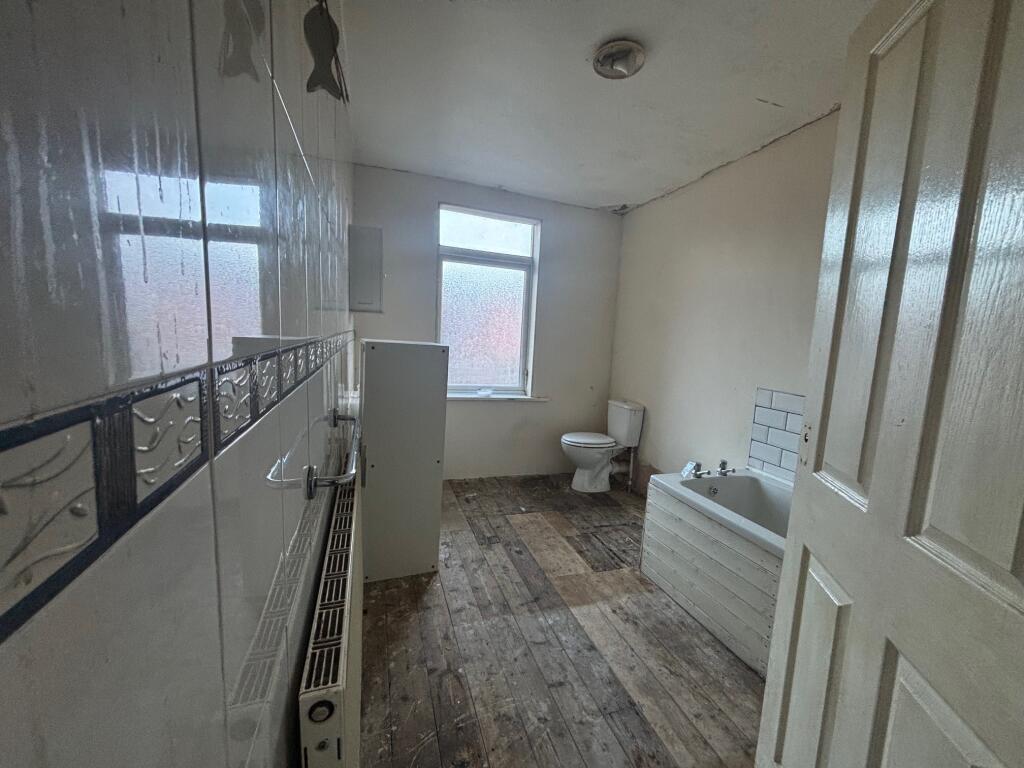 Bathroom T202512101145.jpg