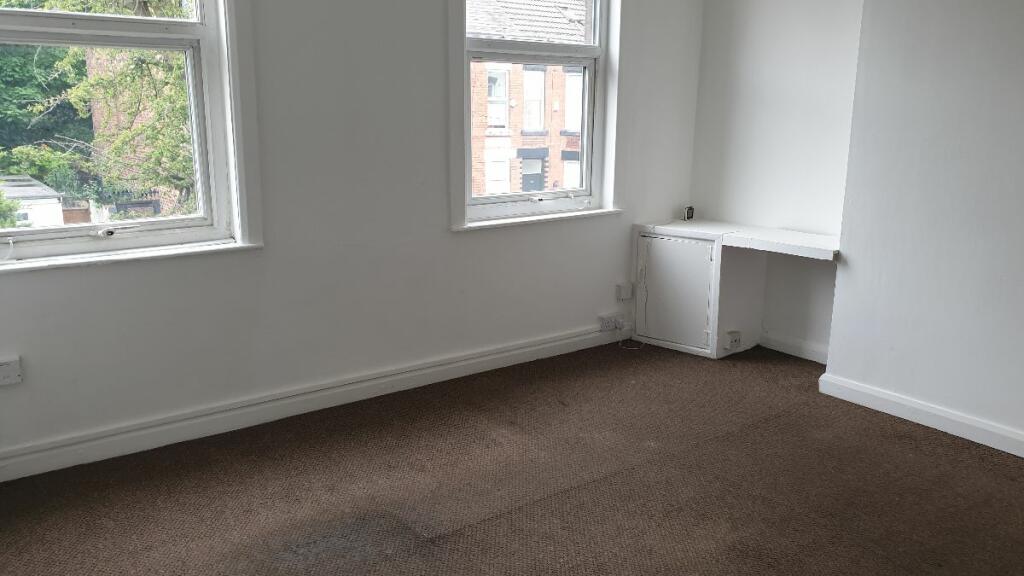 LOUNGE FLAT 2