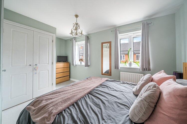 1302863 12 68400d8e5b0f7