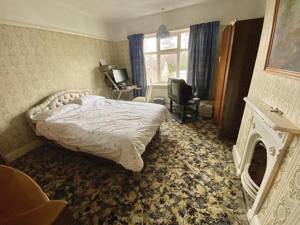 5 bridgefield bed 2.jpg