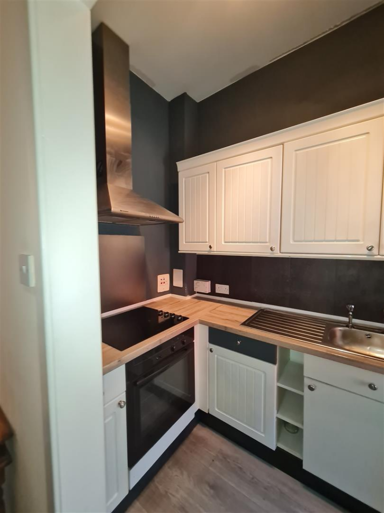 8 Windmill Street Kitchen1.png