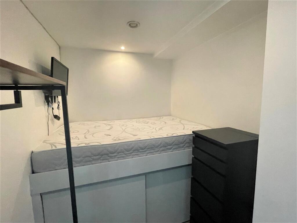 Bedroom.jpg