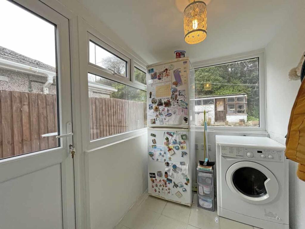 Laira Park Road 31 Utility...jpg