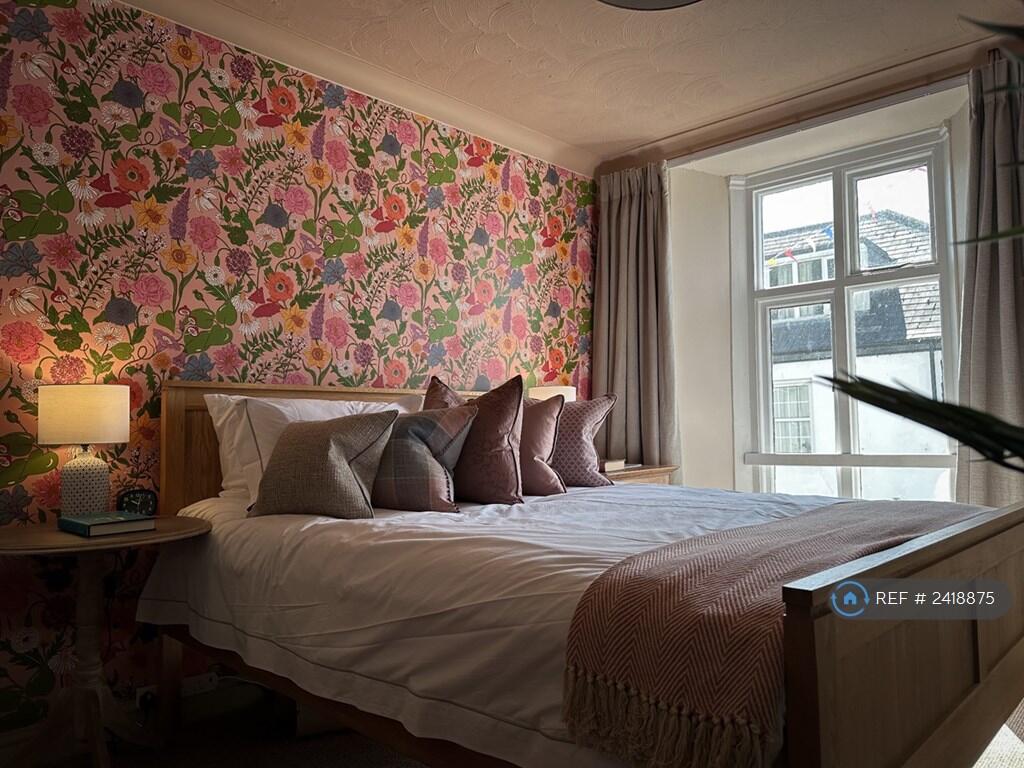 Master Bedroom (King Size)