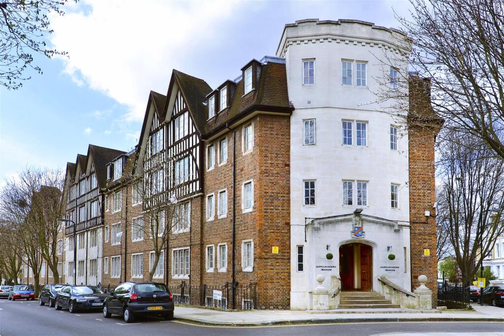 -Hillsborough-Court (9).JPG