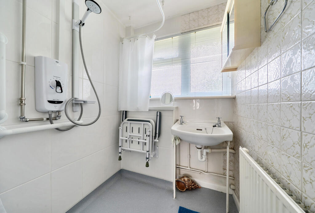 1302827-11-6842cc...