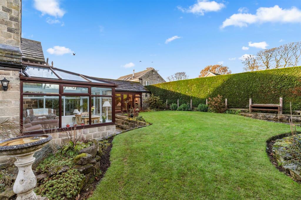 Rear Enclosed Garden
