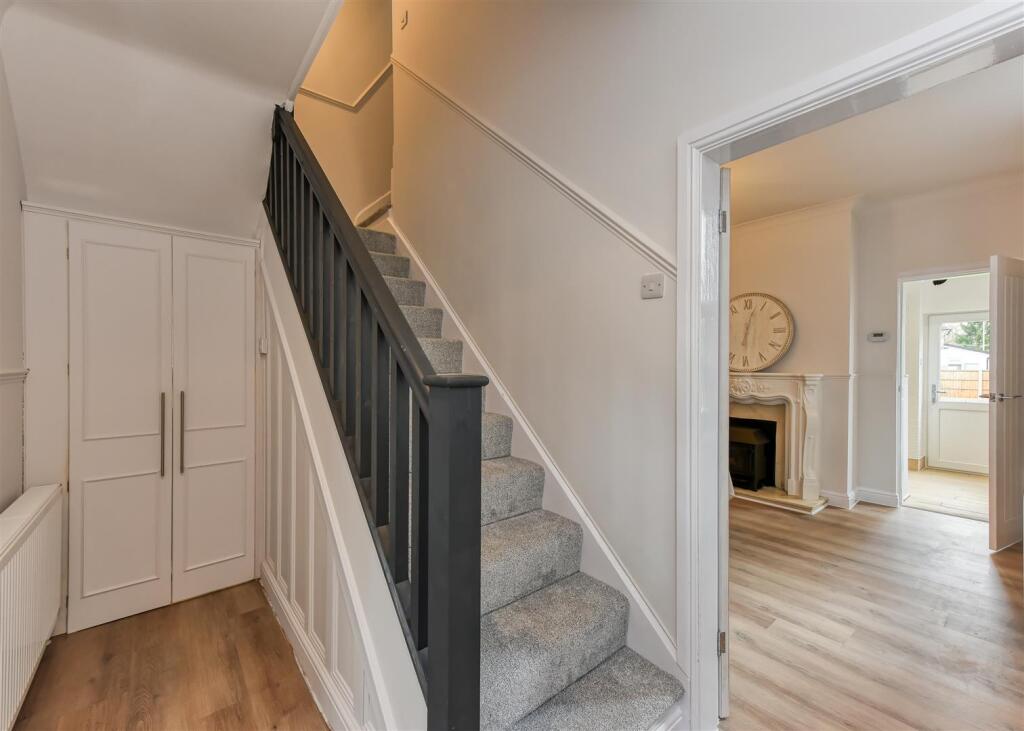 100 Jeffcock Road-Hall.jpg