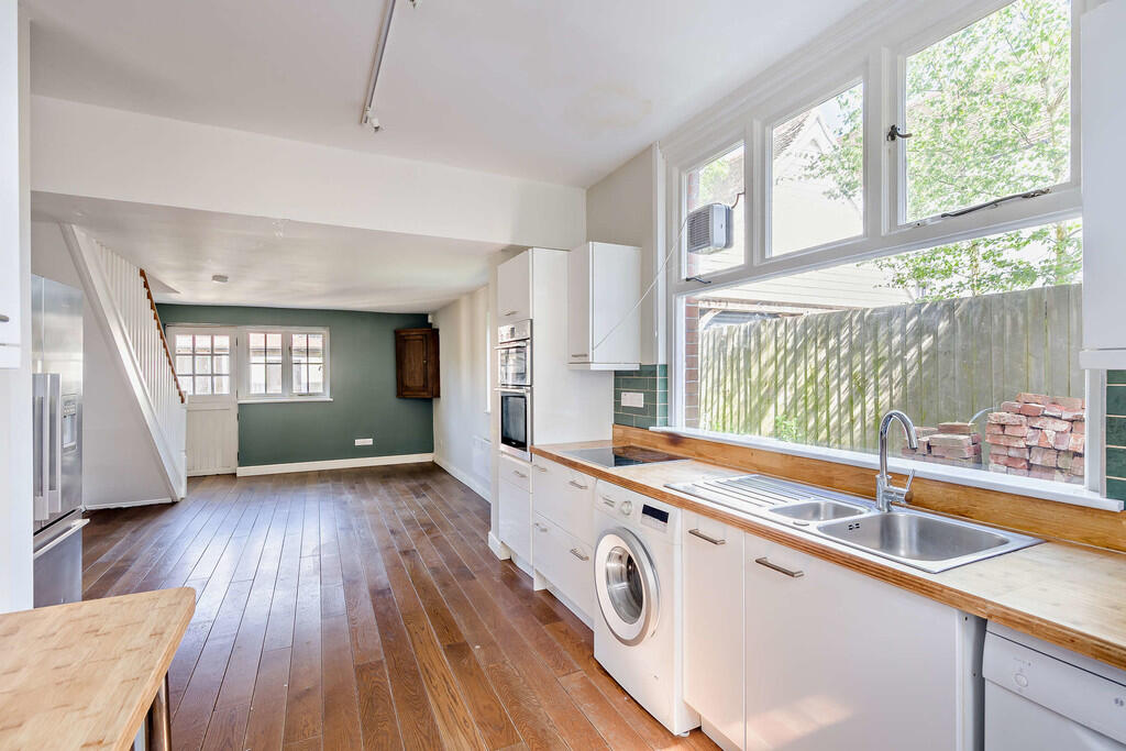 8647466-interior3...