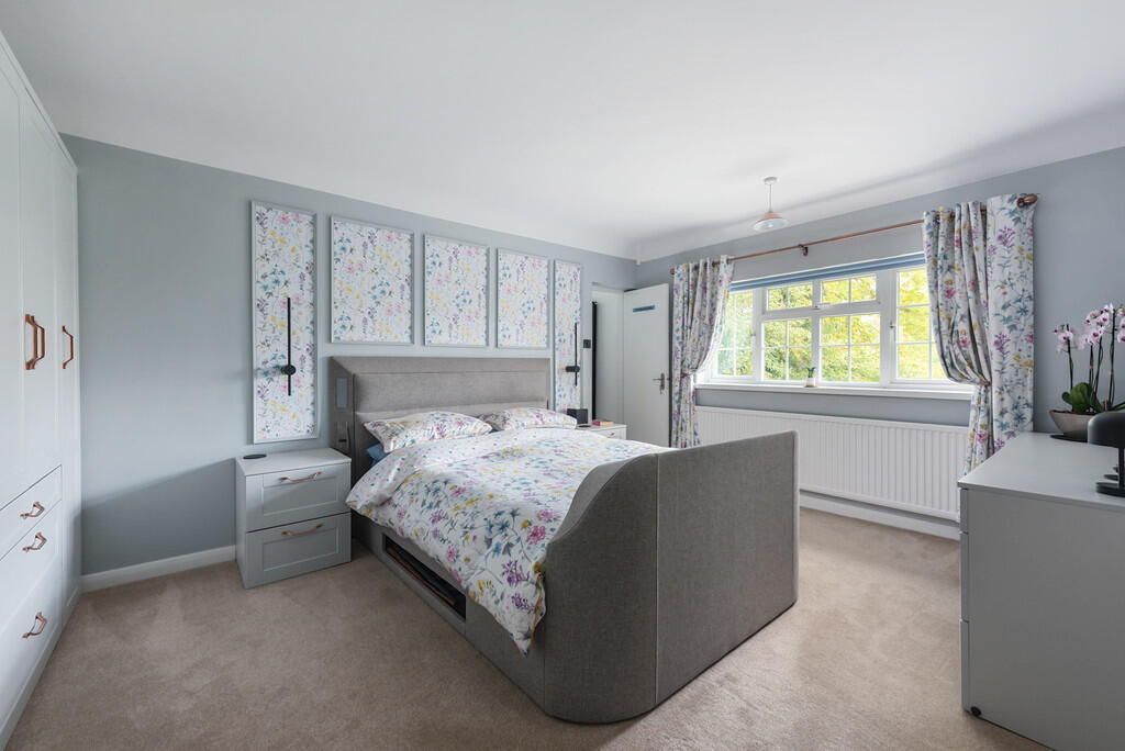 6 Fernhill Walk (...