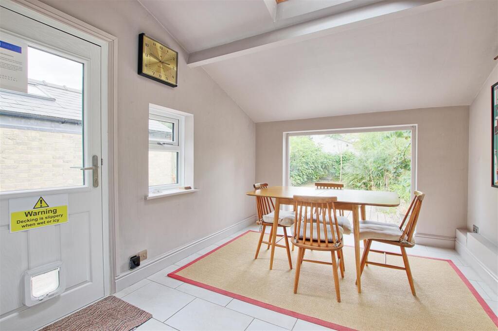 Garden Room.jpg