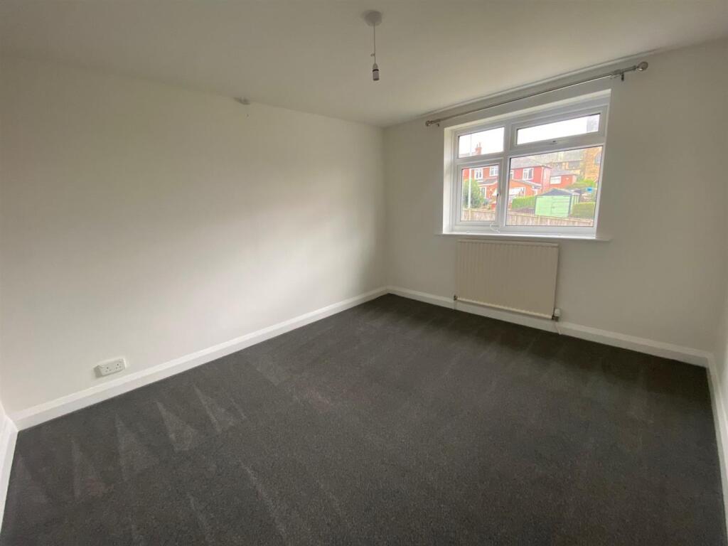 BEDROOM.jpg