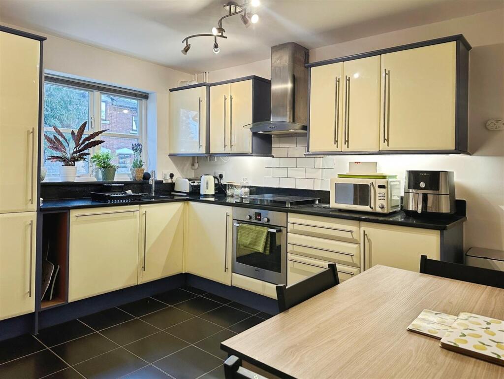 fa8a8b7a--4BEA-9253-41A3A063B87B-29143-000008DDA19