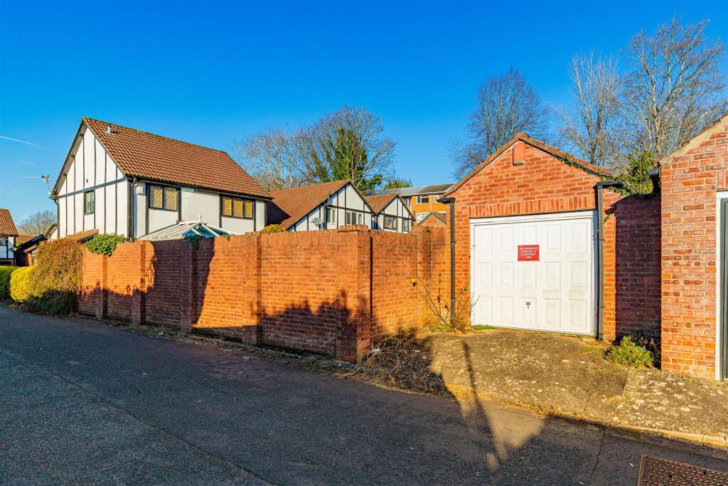 Garage-1.jpg