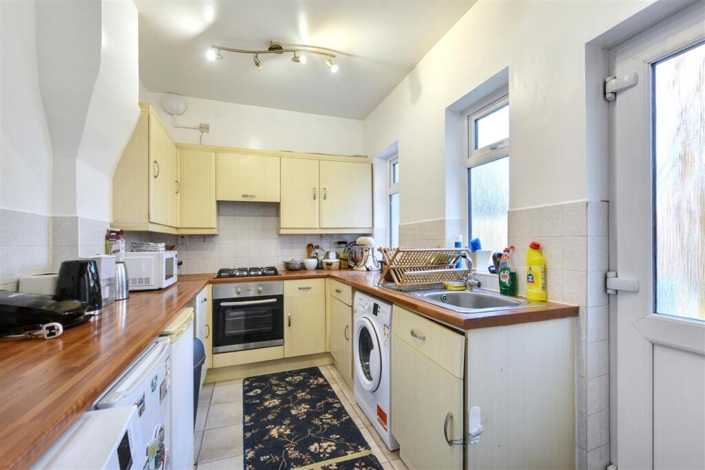 Kitchen_1.jpeg