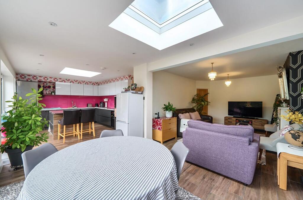 Davidson Frost-Wellings, DFW, Ingram Close, Stanmo