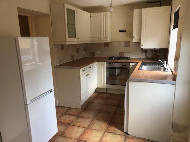 Kitchen 2.jpg