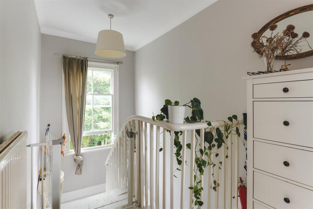 Downs Park Road-23.jpg