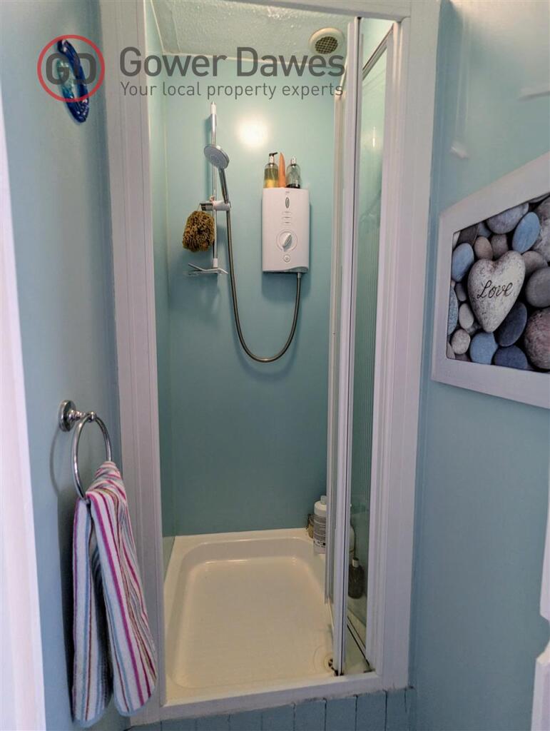 Seperate shower