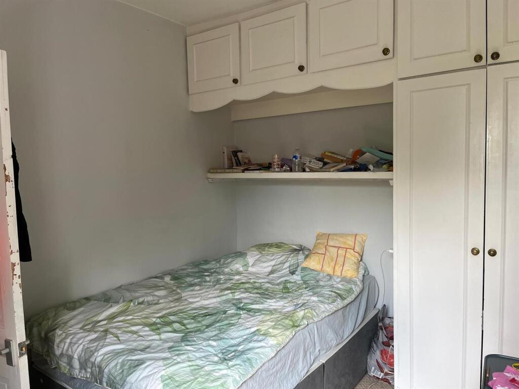 bedroom.jpg