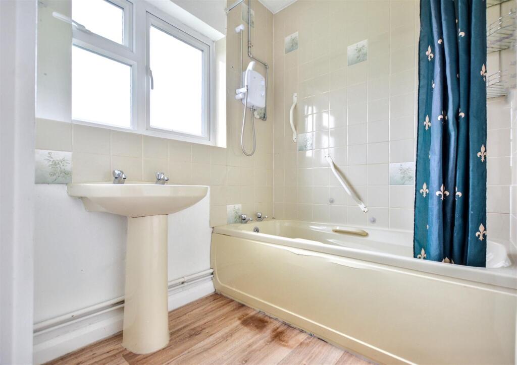 Bathroom.jpeg