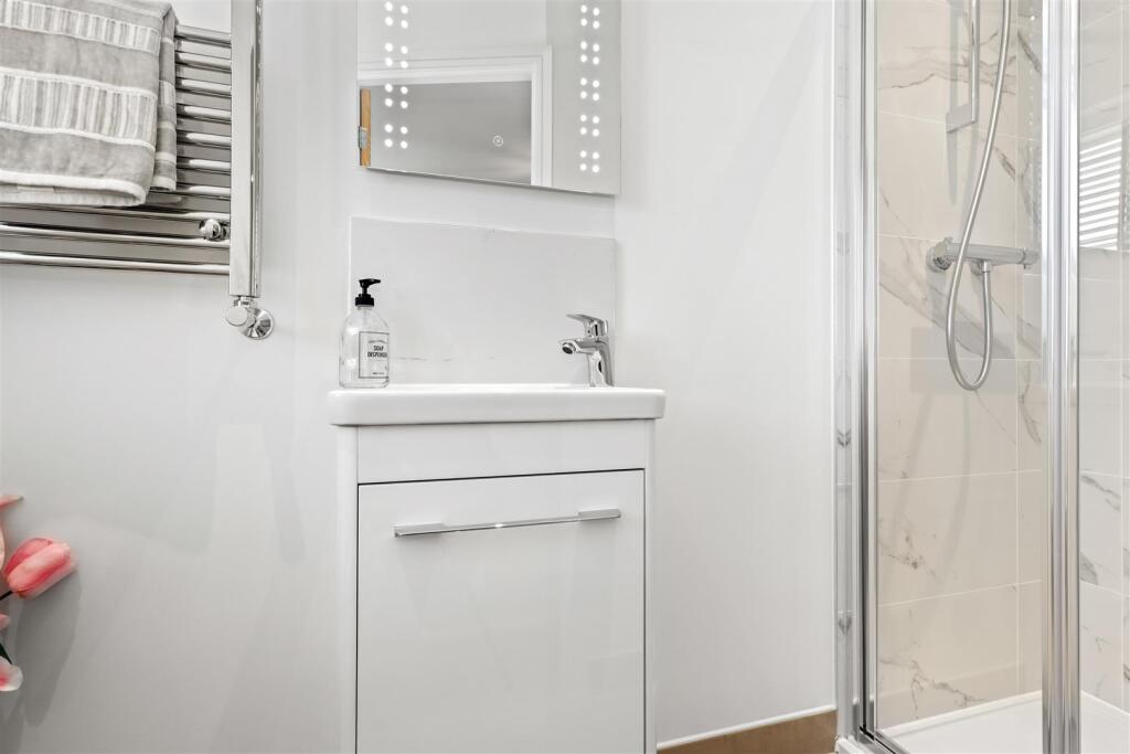 Master Ensuite