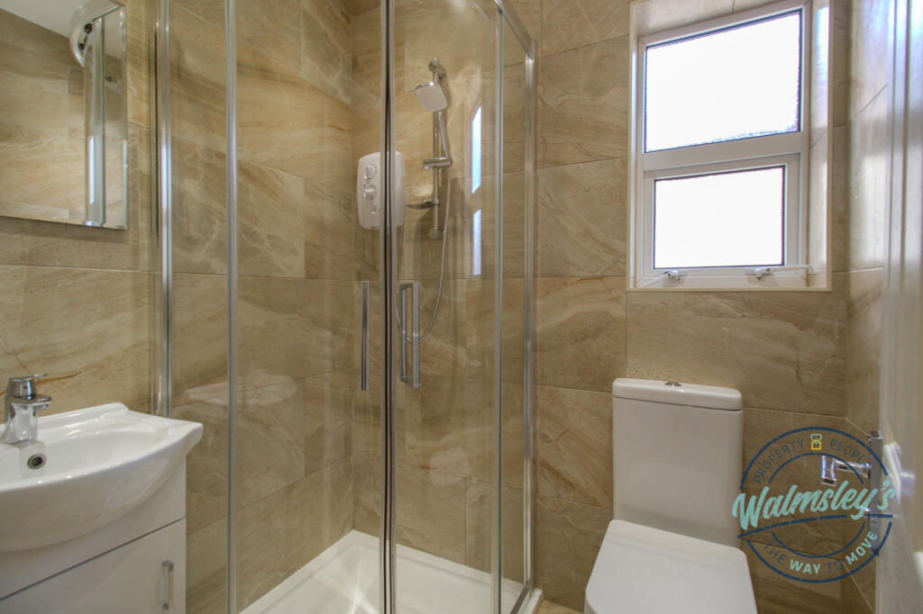1st floor shower room